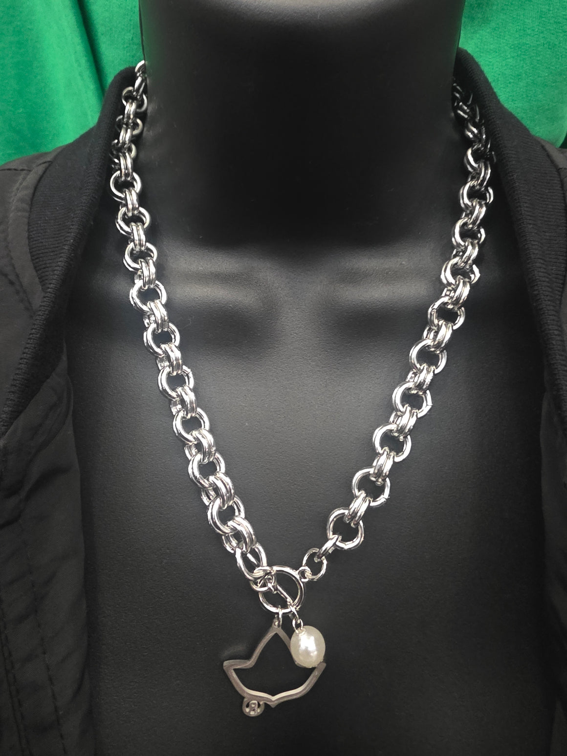Ivy & Pearl Pendant Necklace
