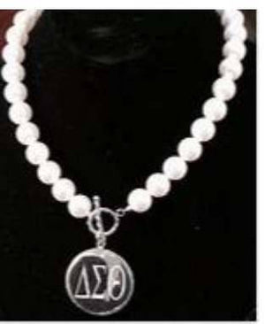 Delta Pearl Necklace