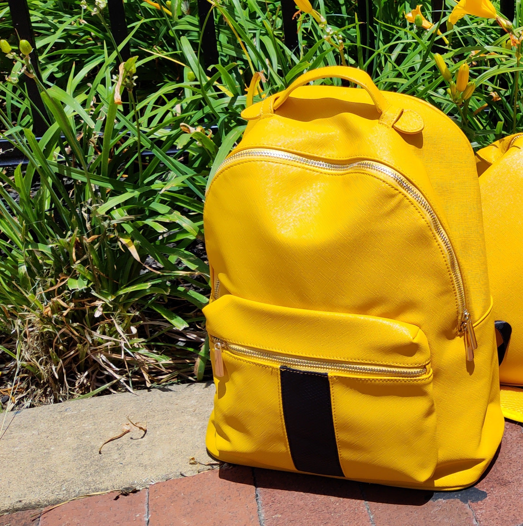 Vegan Leather Duffel Bag & Backpack Travel Set (LIMITED EDITION) Vegan Leather Duffel Bag & Backpack Travel Set (LIMITED EDITION)